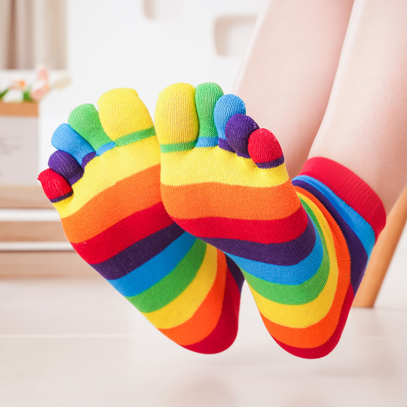 Kadın Çorapları Gökkuşağı Çizg - Toe Sock Split incelemesi ve fiyatı